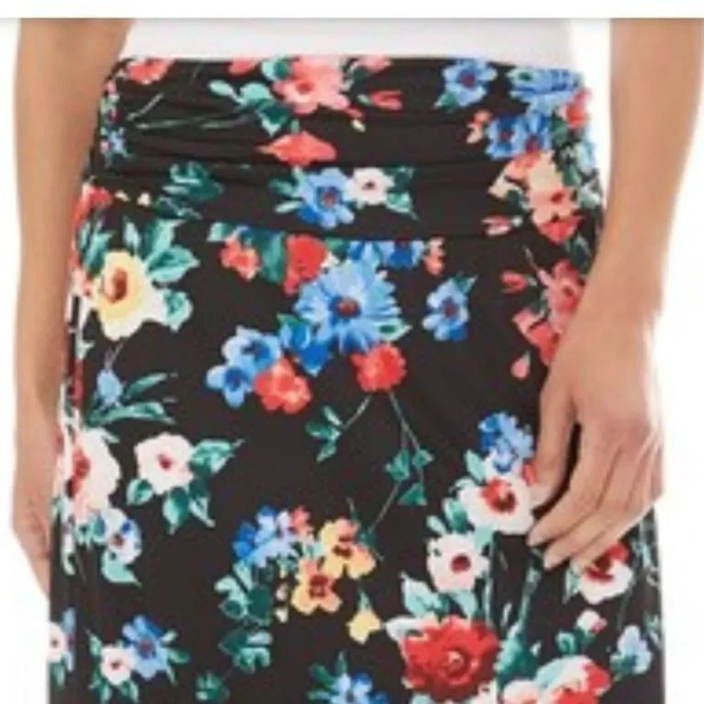 Apt 9 Black Floral Tulip Skirt Cover‎ Up